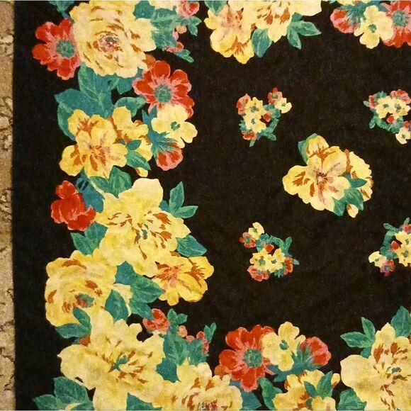 Vintage Oscar De La Renta Floral 31" Square Silk Scarf - Picture 6 of 6